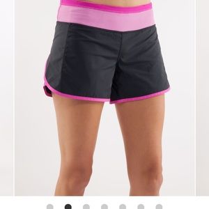 RARE Lululemon turbo run short pink black women’s size 4